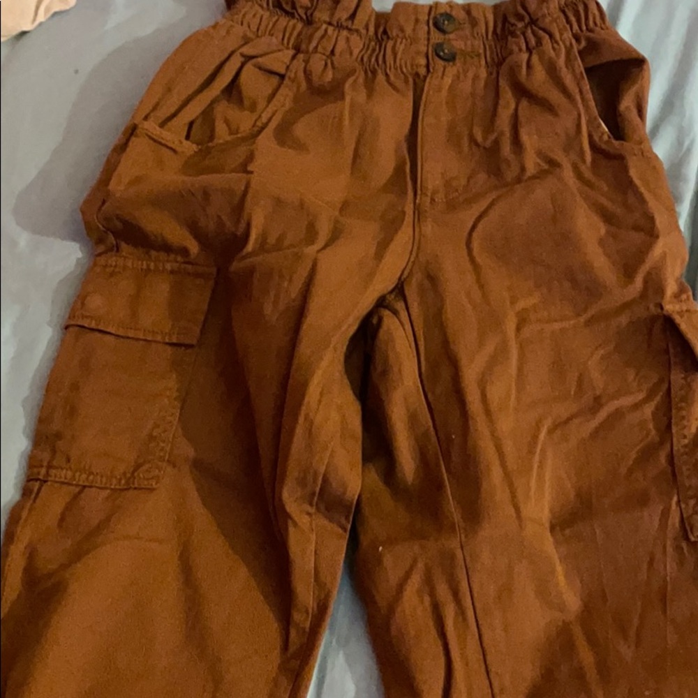 Cargo style pants never worn